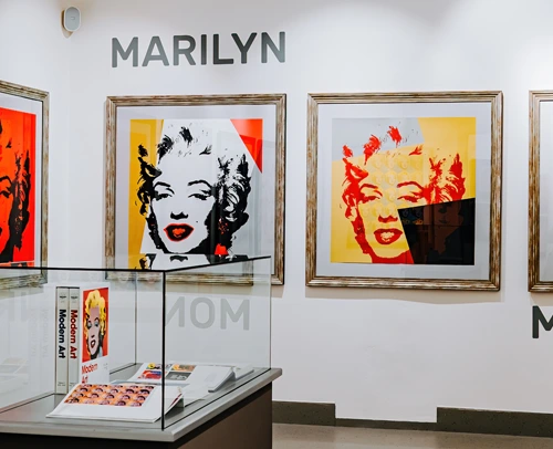 MARILYN MONROE